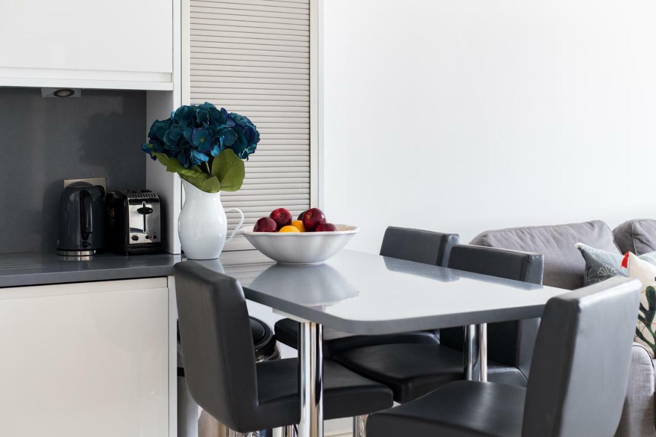 Gloucester Terrace By Lime Street London Exteriör bild